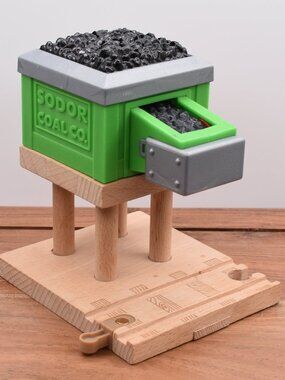 2003 Green Sodor Coal Co. Loader Station Thomas & Friends Wooden Railway Train